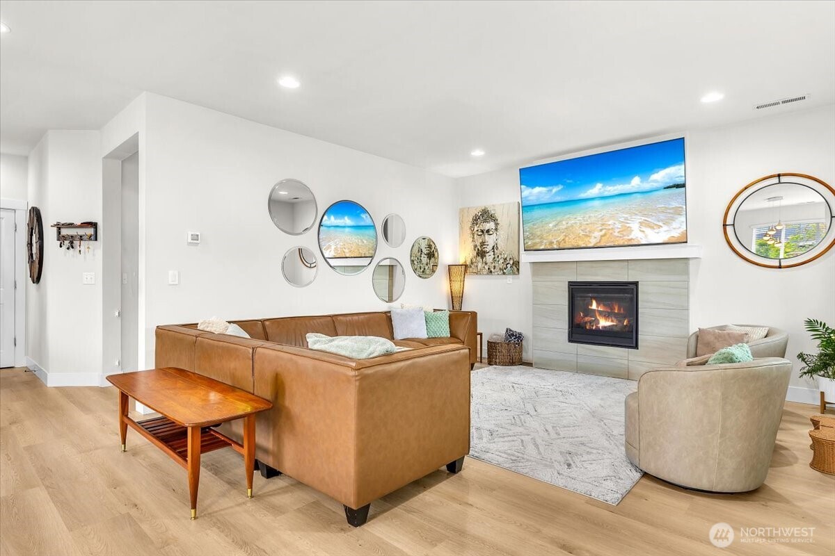 1008 31st Street NW, Puyallup, WA 98371