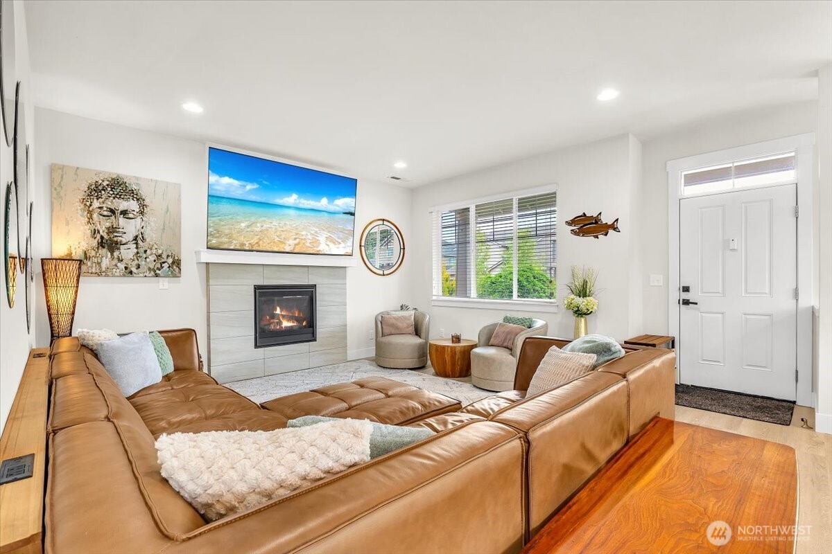 1008 31st Street NW, Puyallup, WA 98371