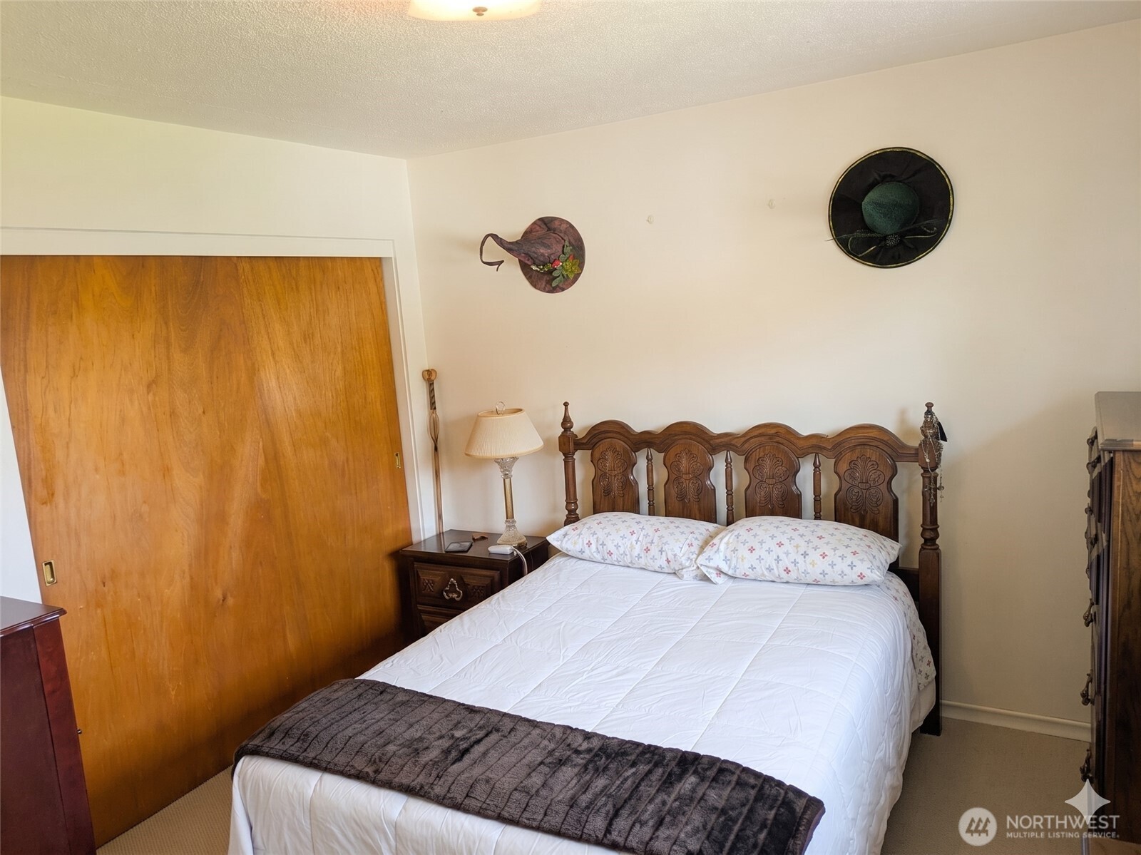 551 Kemp Street , Port Angeles, WA 98362