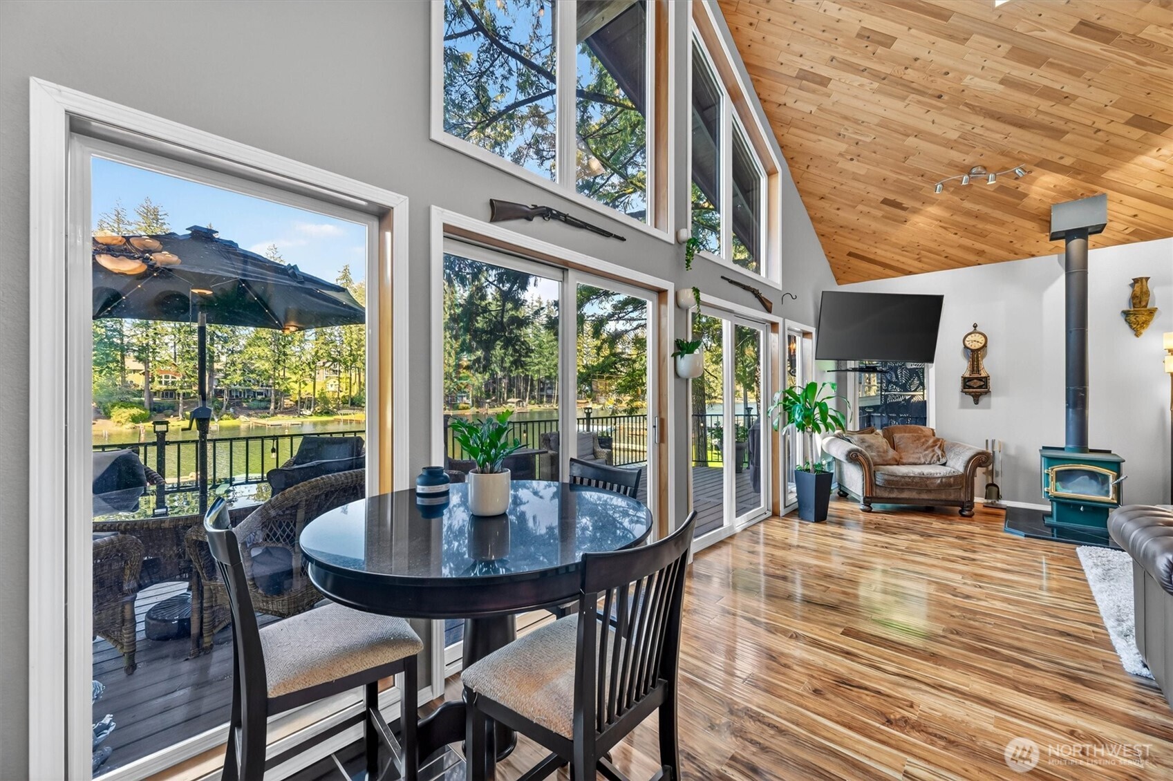 2851 E Mason Lake Drive E, Grapeview, WA 98546