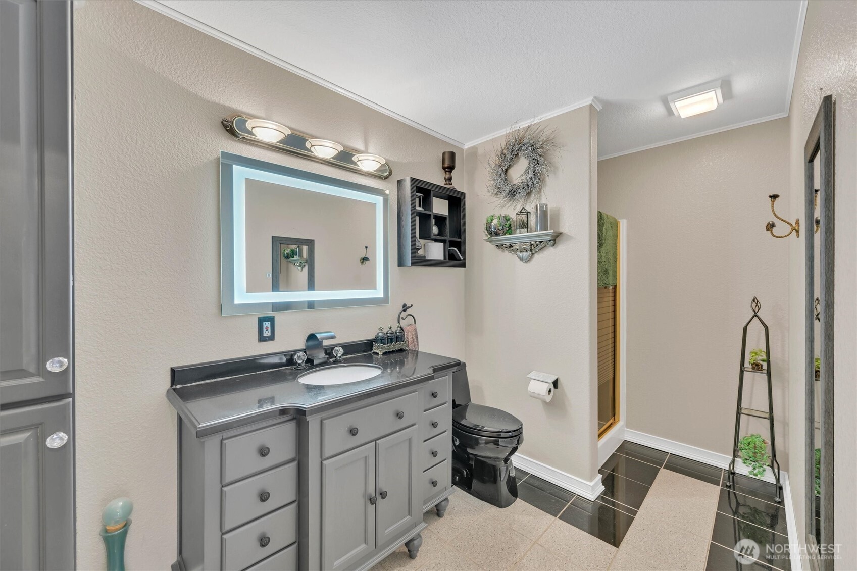 2851 E Mason Lake Drive E, Grapeview, WA 98546