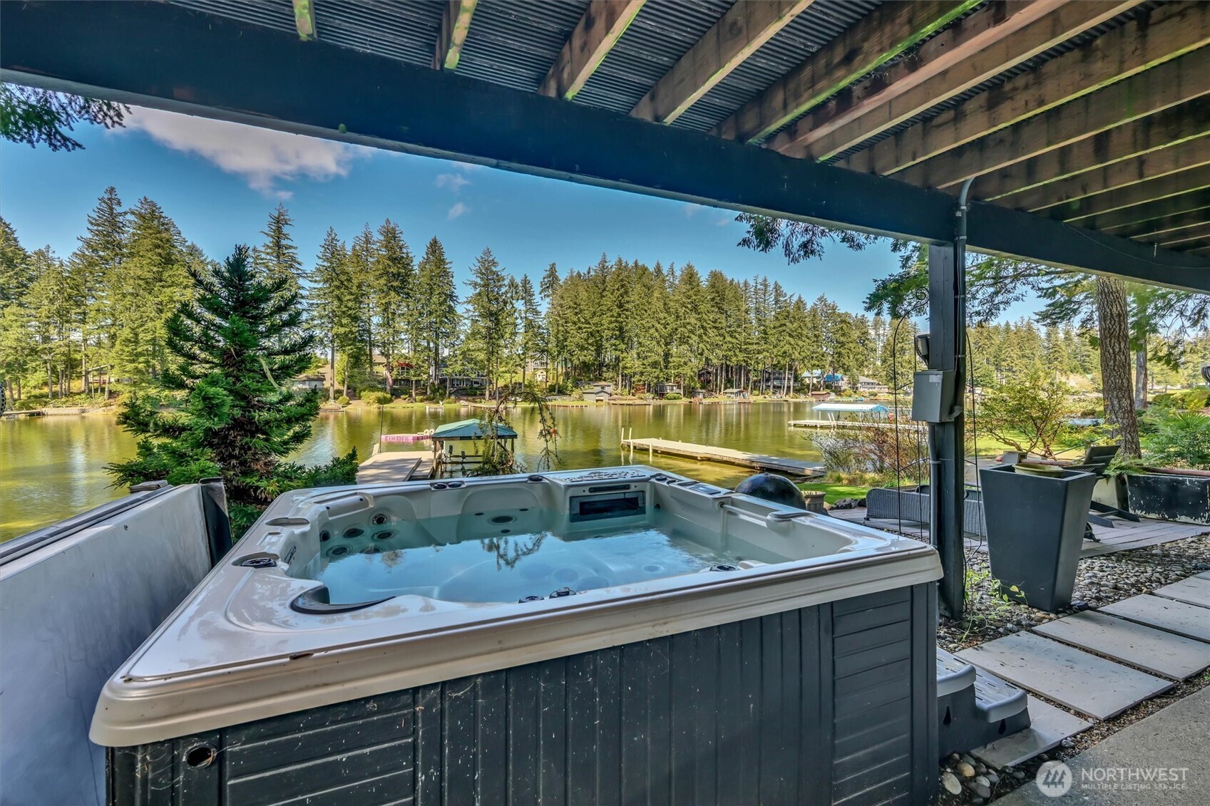 2851 E Mason Lake Drive E, Grapeview, WA 98546