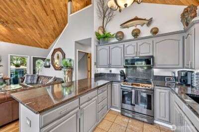 2851 E Mason Lake Drive E, Grapeview, WA 98546 - Photo 10