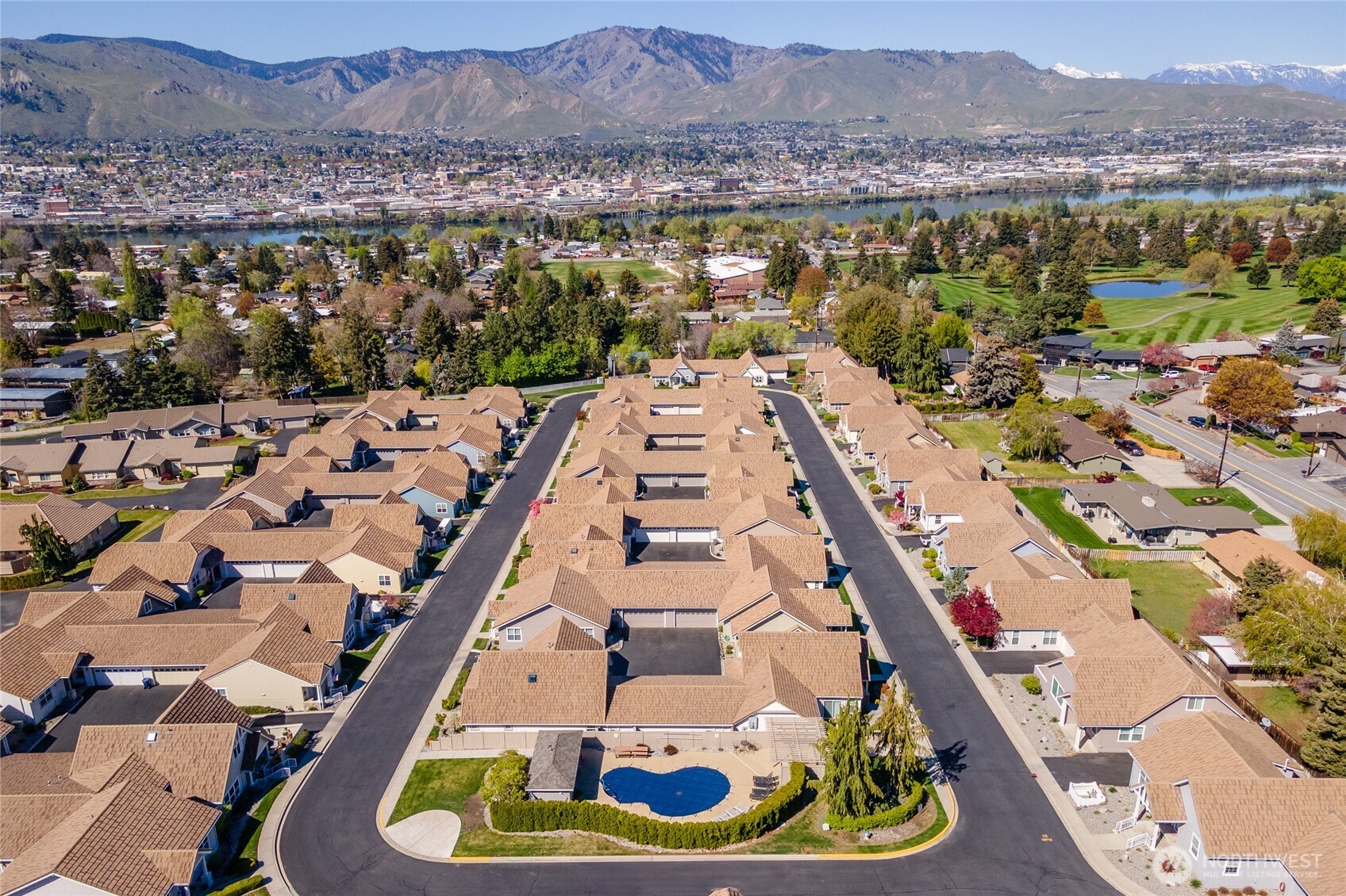 1494 Eastmont #56, East Wenatchee, WA 98802