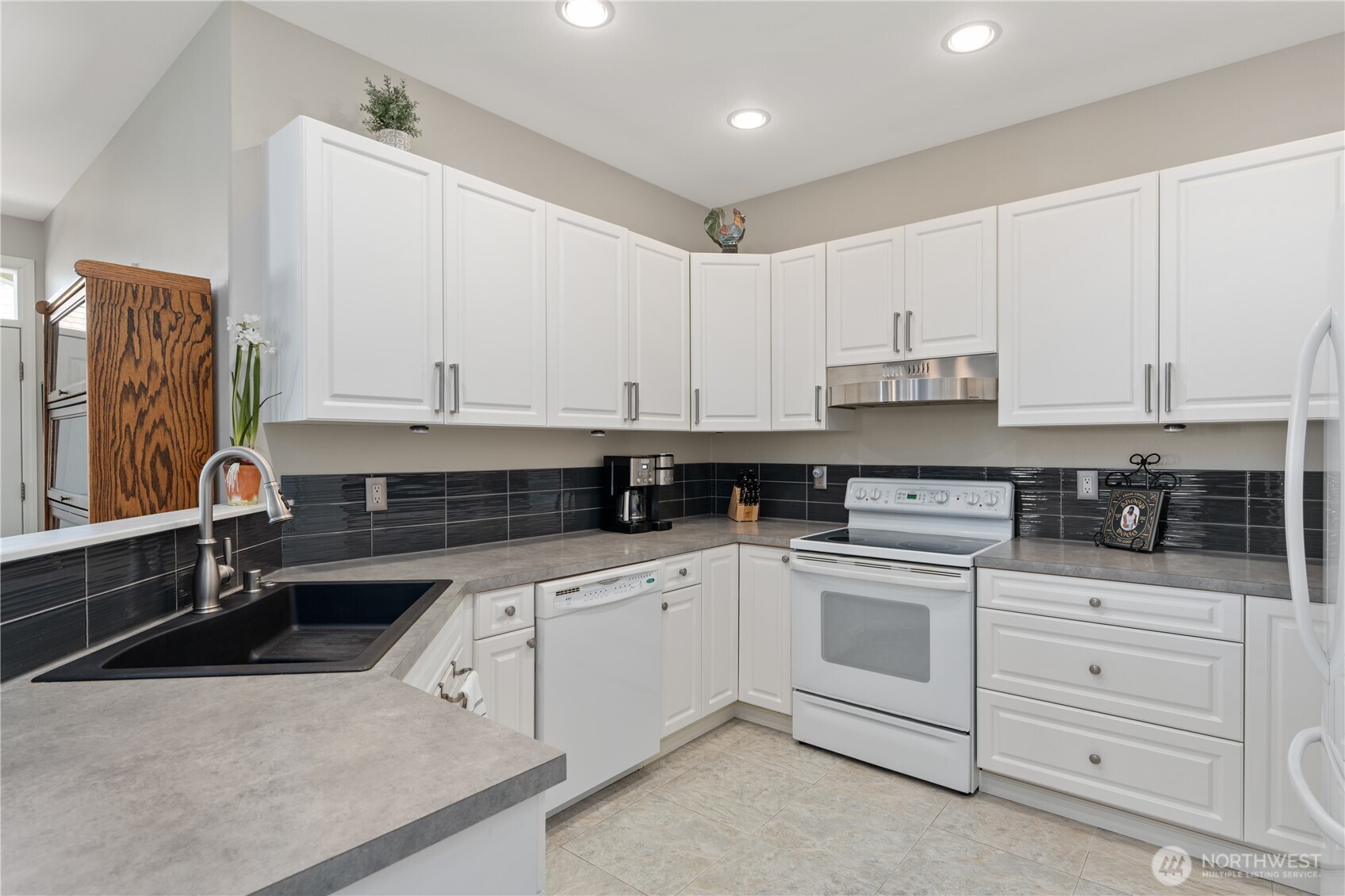 1494 Eastmont #56, East Wenatchee, WA 98802