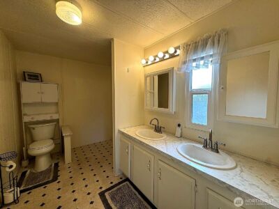 2210 Old Highway 99 South Road #31, Mount Vernon, WA 98273 - Photo 15