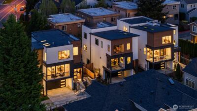 138 8th Court , Kirkland, WA 98033 - Photo 2