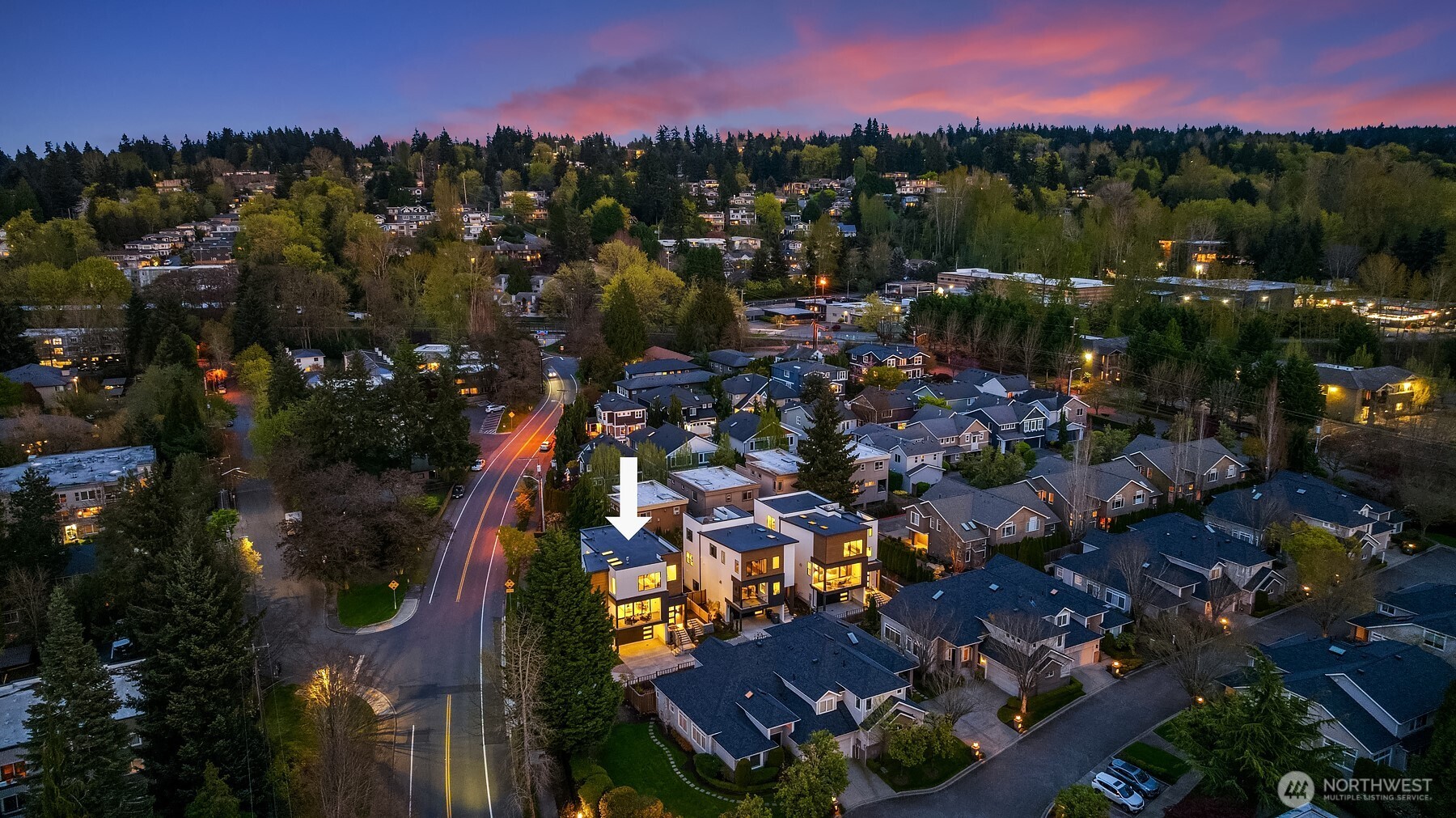 138 8th Court , Kirkland, WA 98033