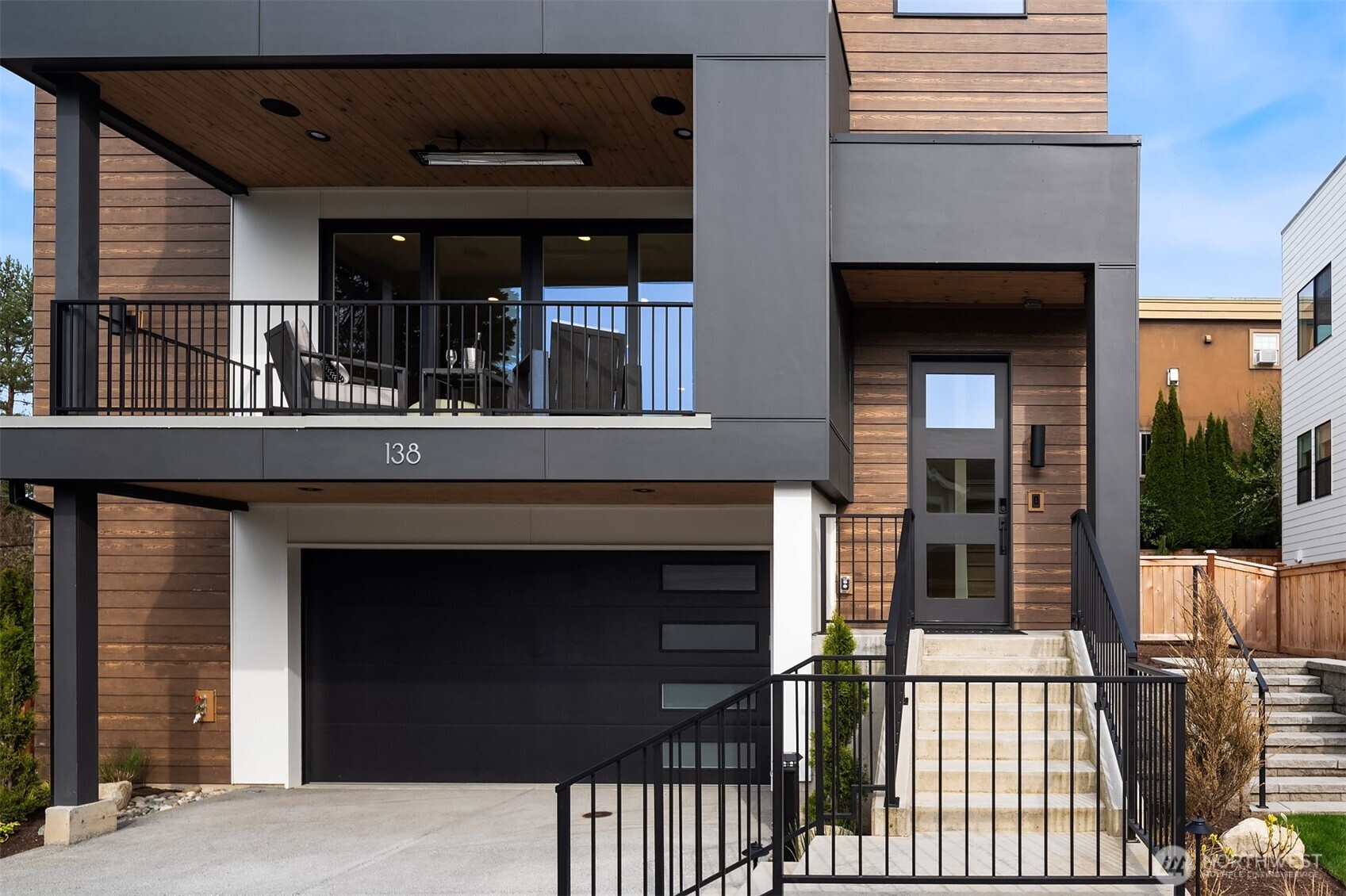 138 8th Court , Kirkland, WA 98033