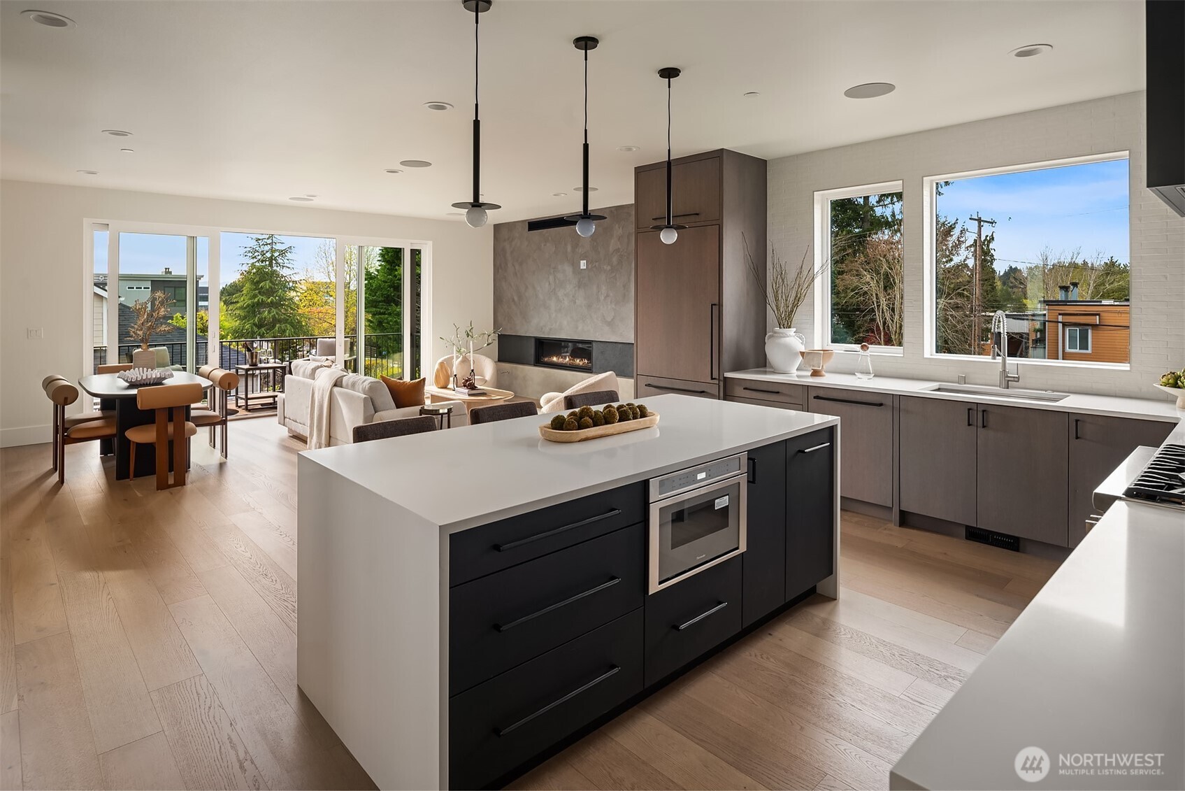 138 8th Court , Kirkland, WA 98033