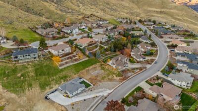 756 Castle Heights Drive , Wenatchee, WA 98801 - Photo 12