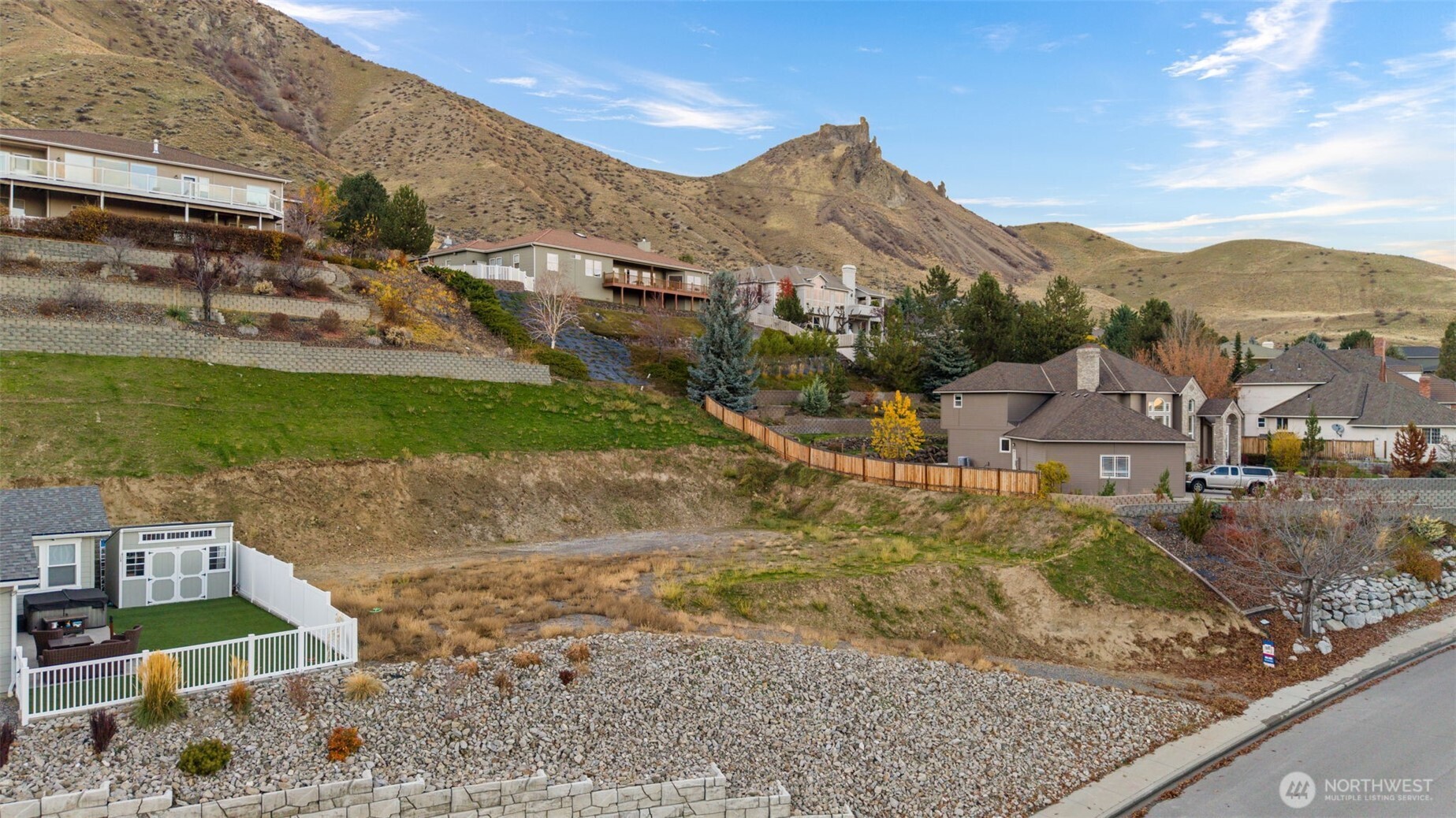 756 Castle Heights Drive , Wenatchee, WA 98801