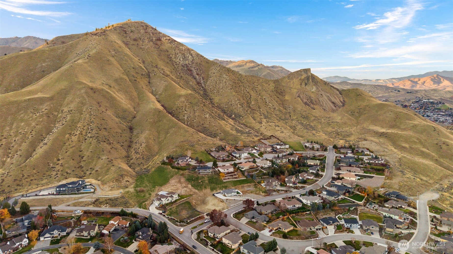 756 Castle Heights Drive , Wenatchee, WA 98801