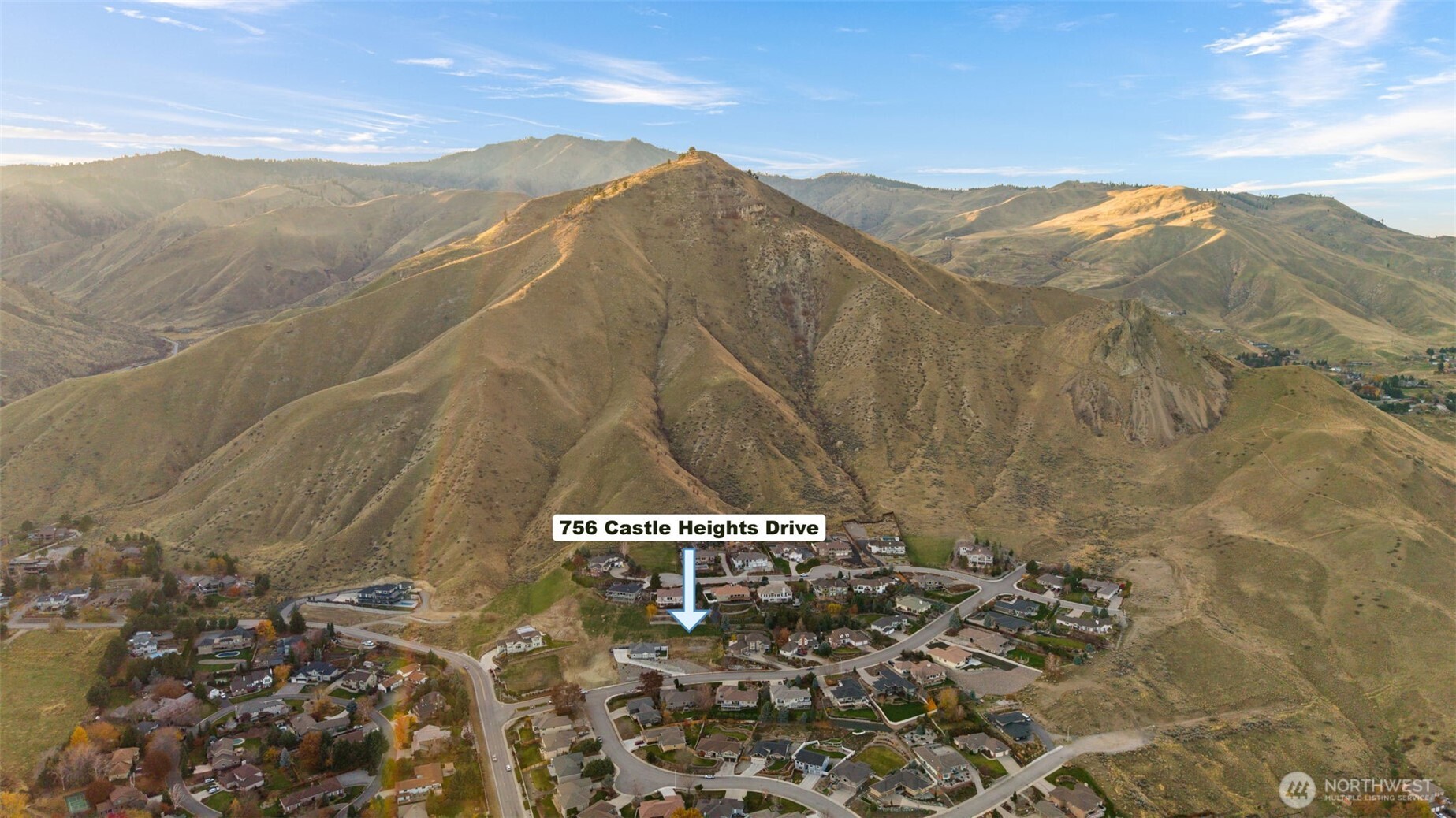 756 Castle Heights Drive , Wenatchee, WA 98801
