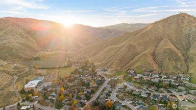 756 Castle Heights Drive , Wenatchee, WA 98801 - Photo 8