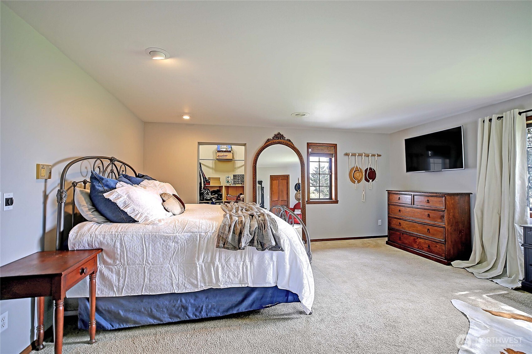 755 E North Camano Drive , Camano Island, WA 98282