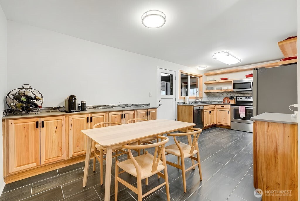 5126 S 10th Street , Tacoma, WA 98465