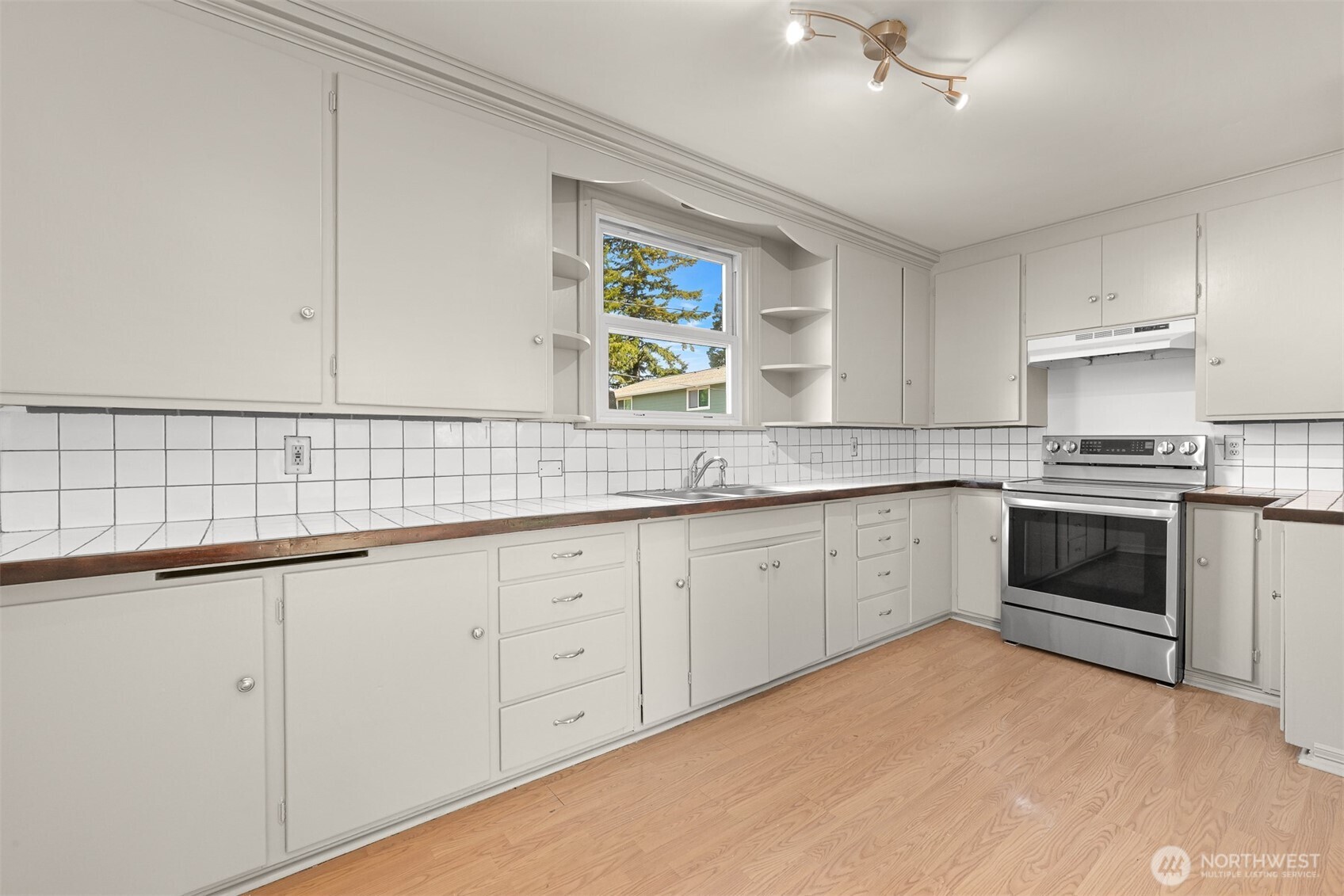 2085 Cottage Place , Ferndale, WA 98248
