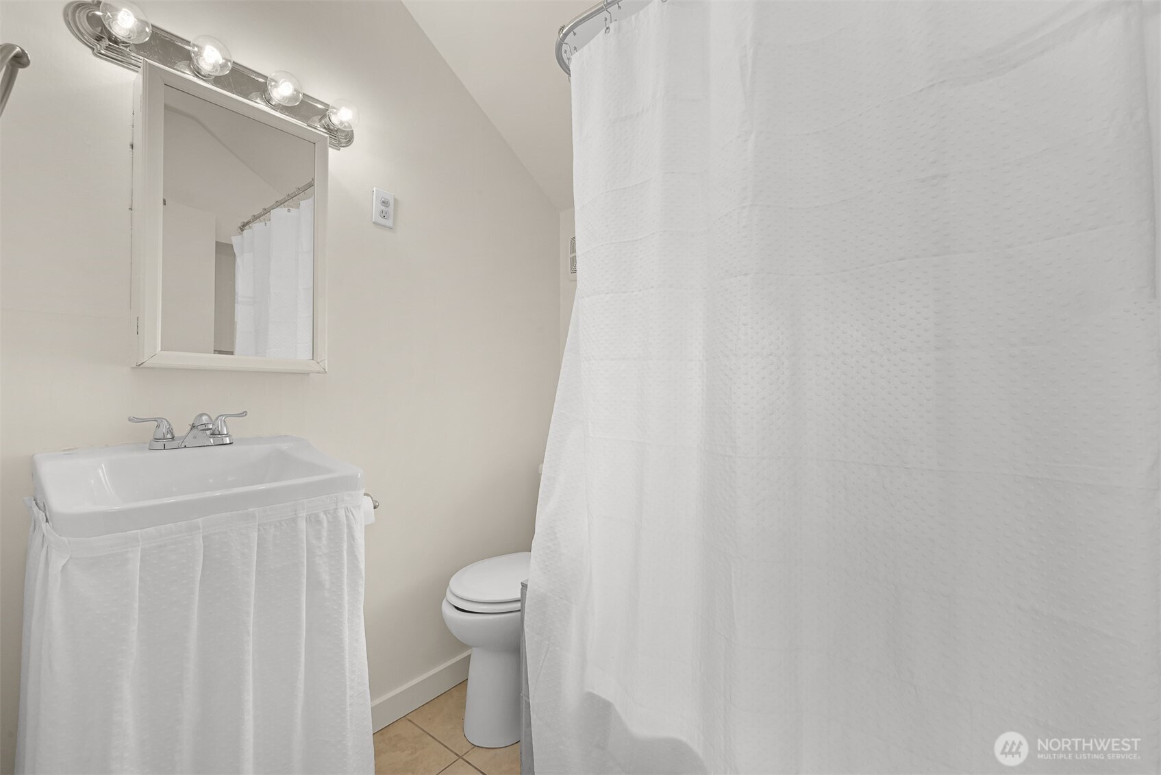 2085 Cottage Place , Ferndale, WA 98248