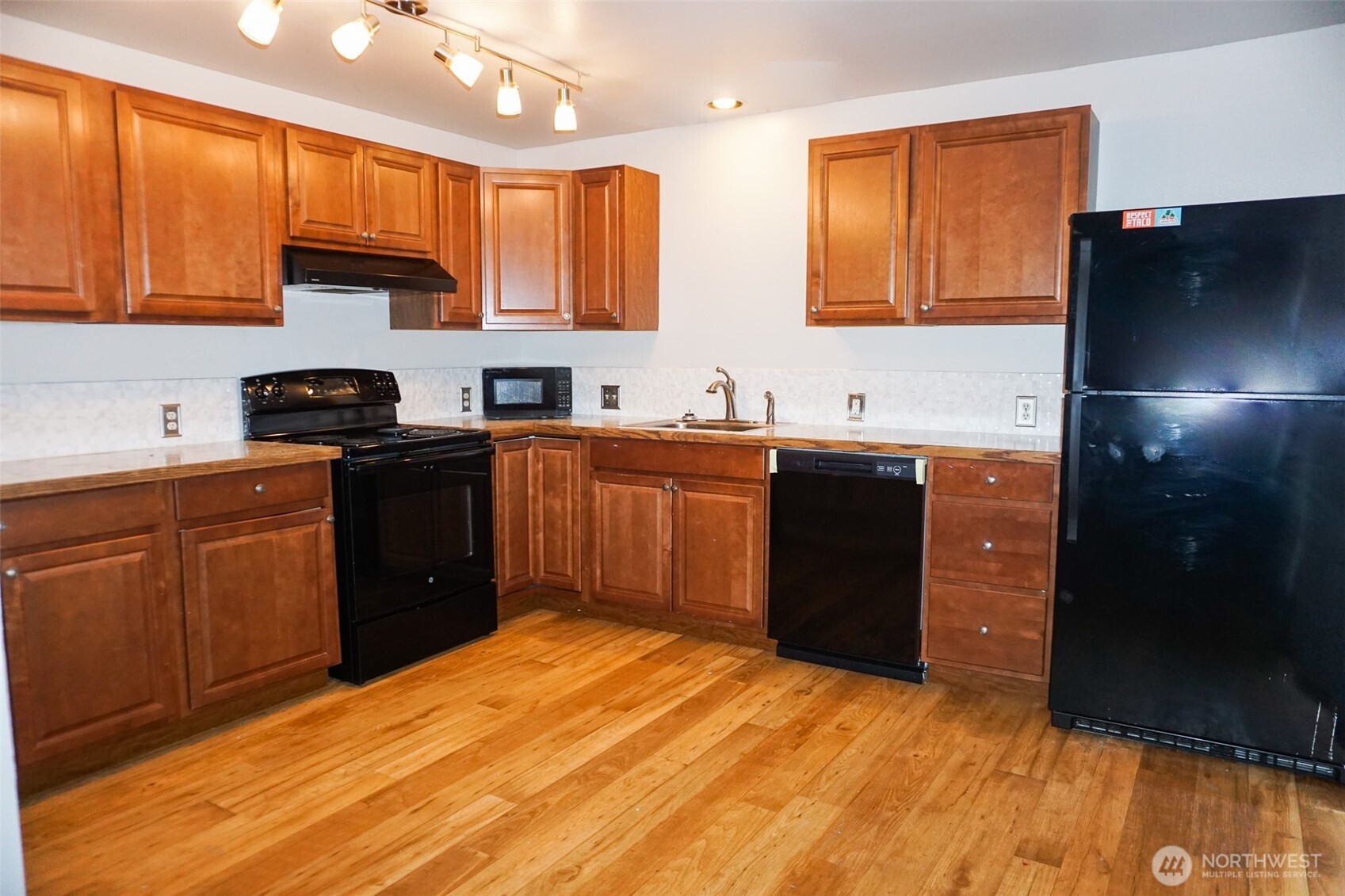 2001 11th Street , Bremerton, WA 98337