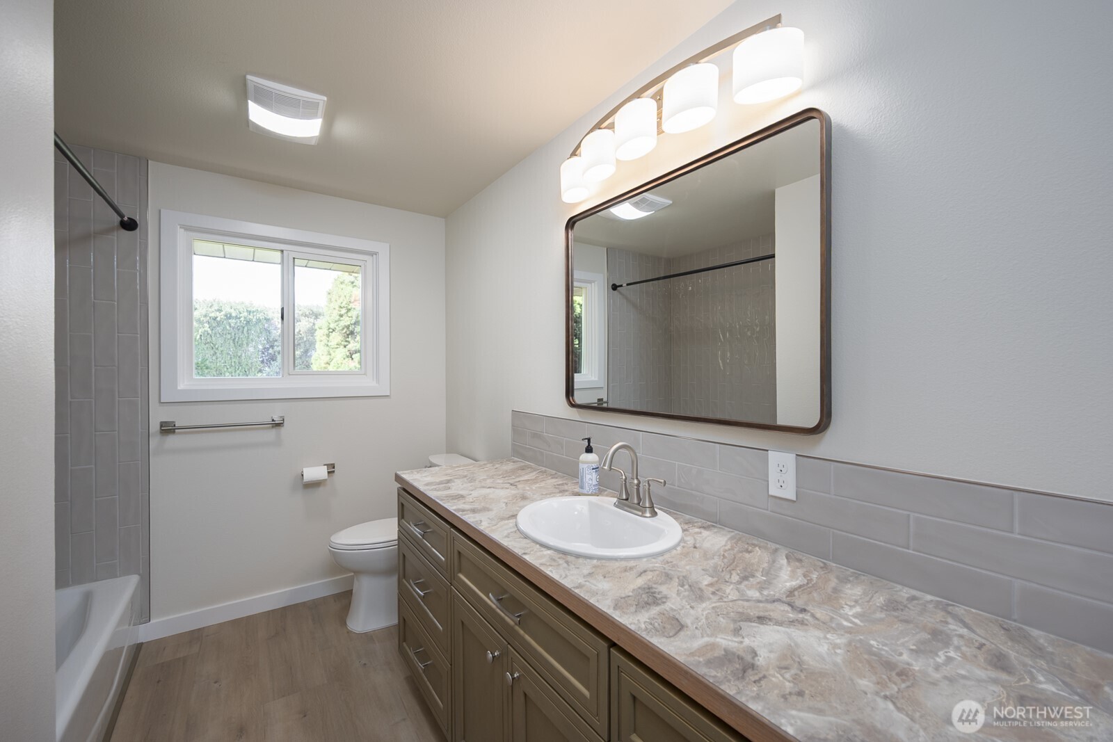 21807 SW 1 Road , Quincy, WA 98848