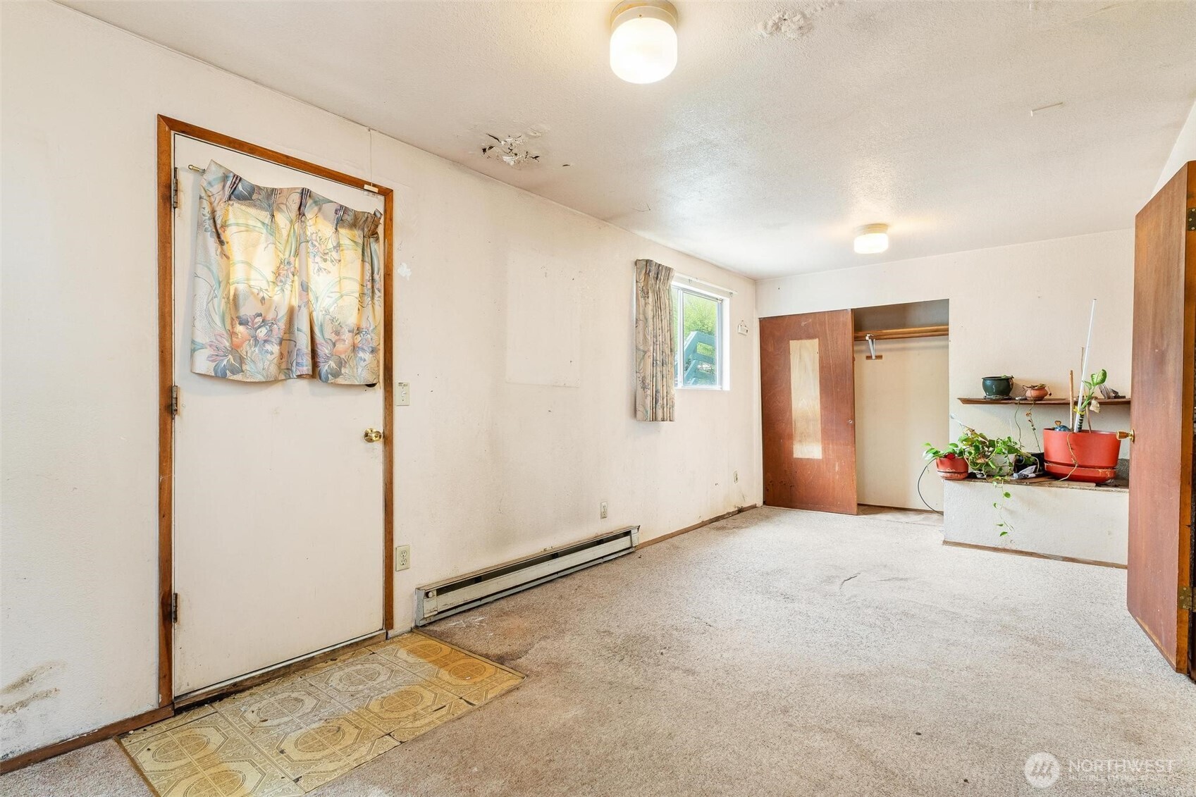 1613 24th Avenue , Seattle, WA 98122