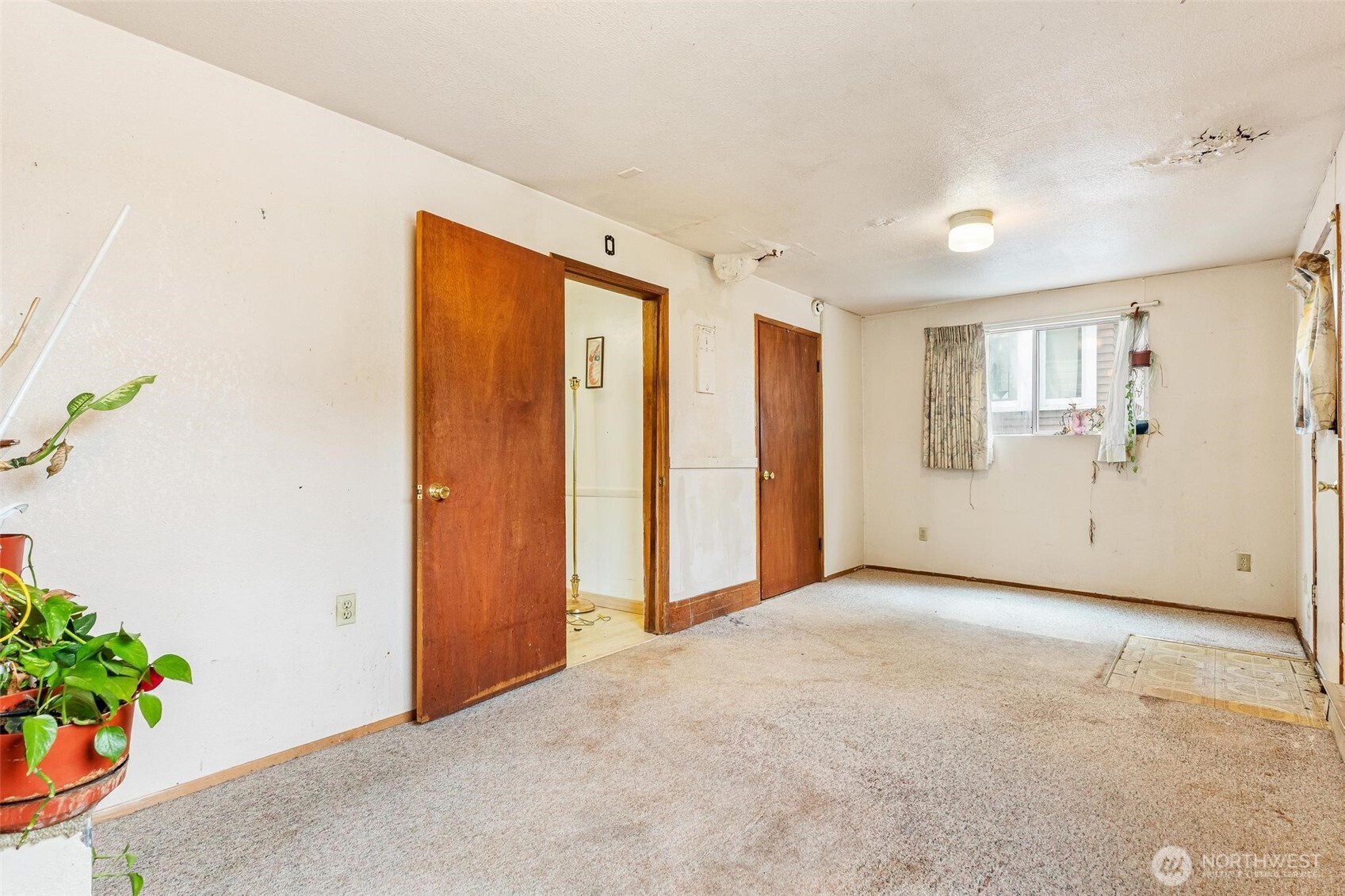 1613 24th Avenue , Seattle, WA 98122