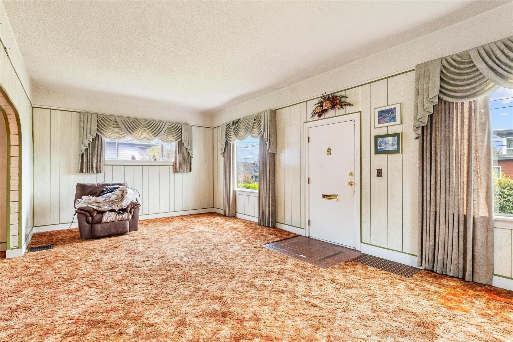 1613 24th Avenue , Seattle, WA 98122