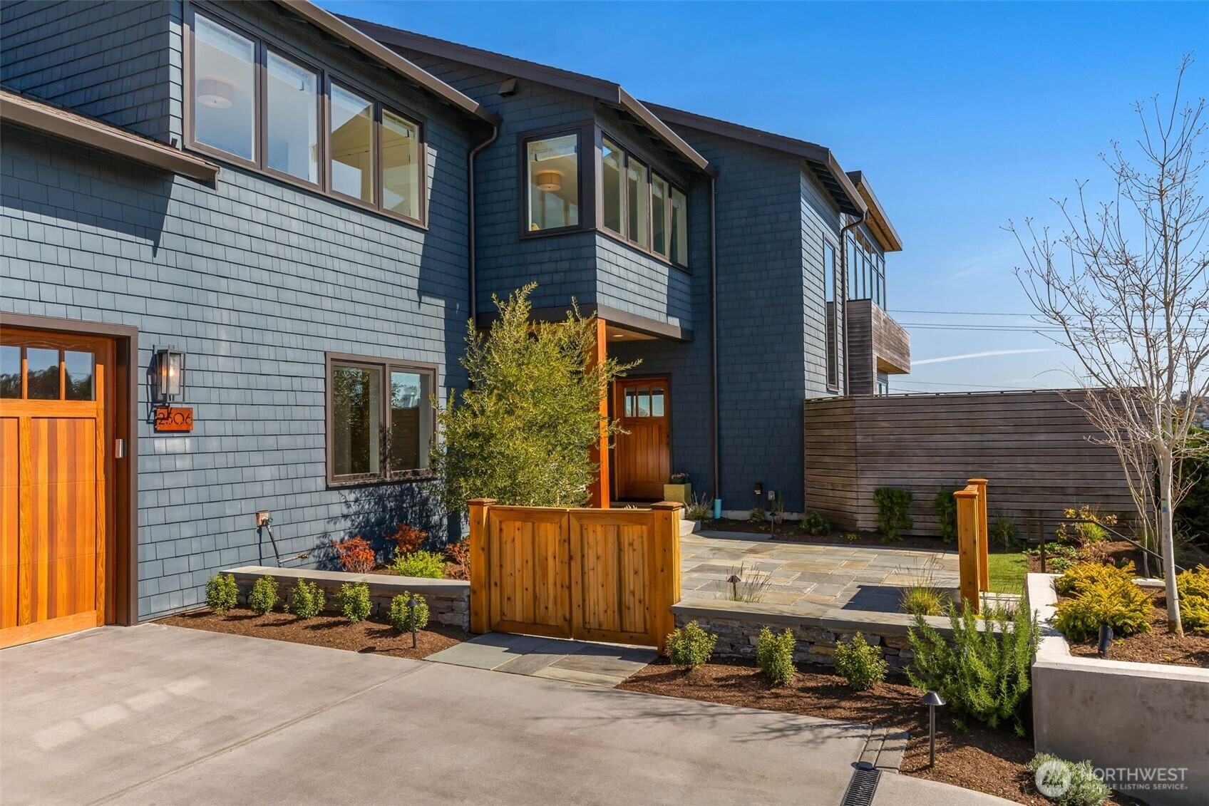 2506 W Halladay Street , Seattle, WA 98199