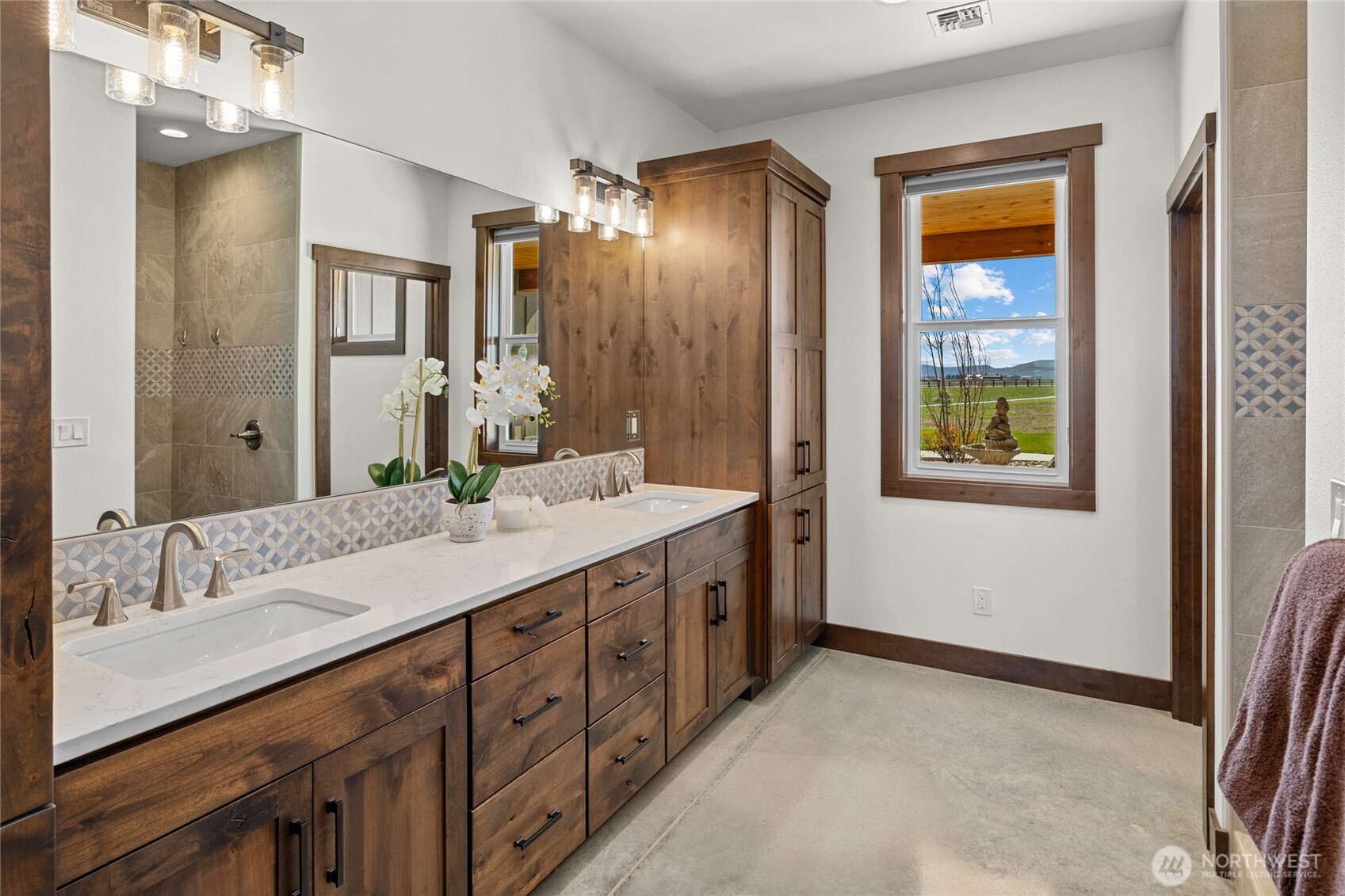 1021 Edge Bluff Loop , Ellensburg, WA 98926