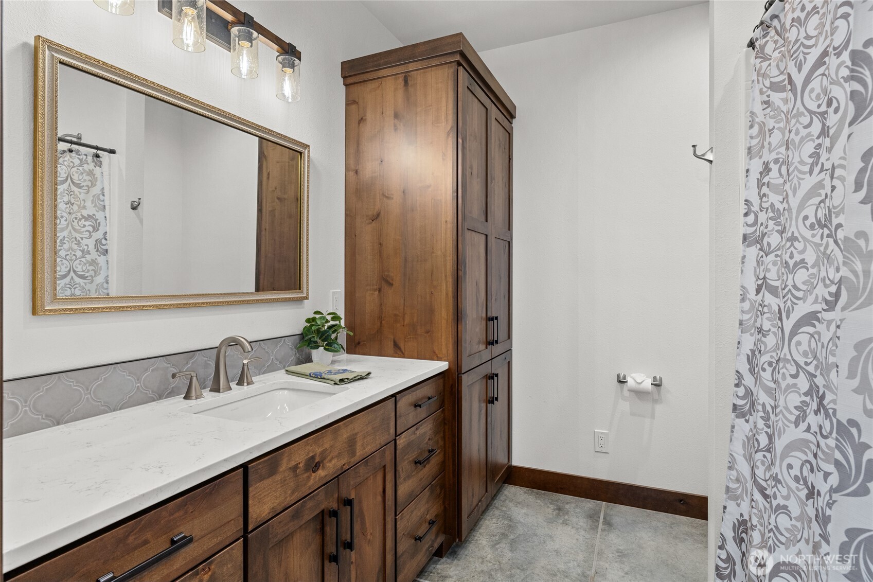 1021 Edge Bluff Loop , Ellensburg, WA 98926