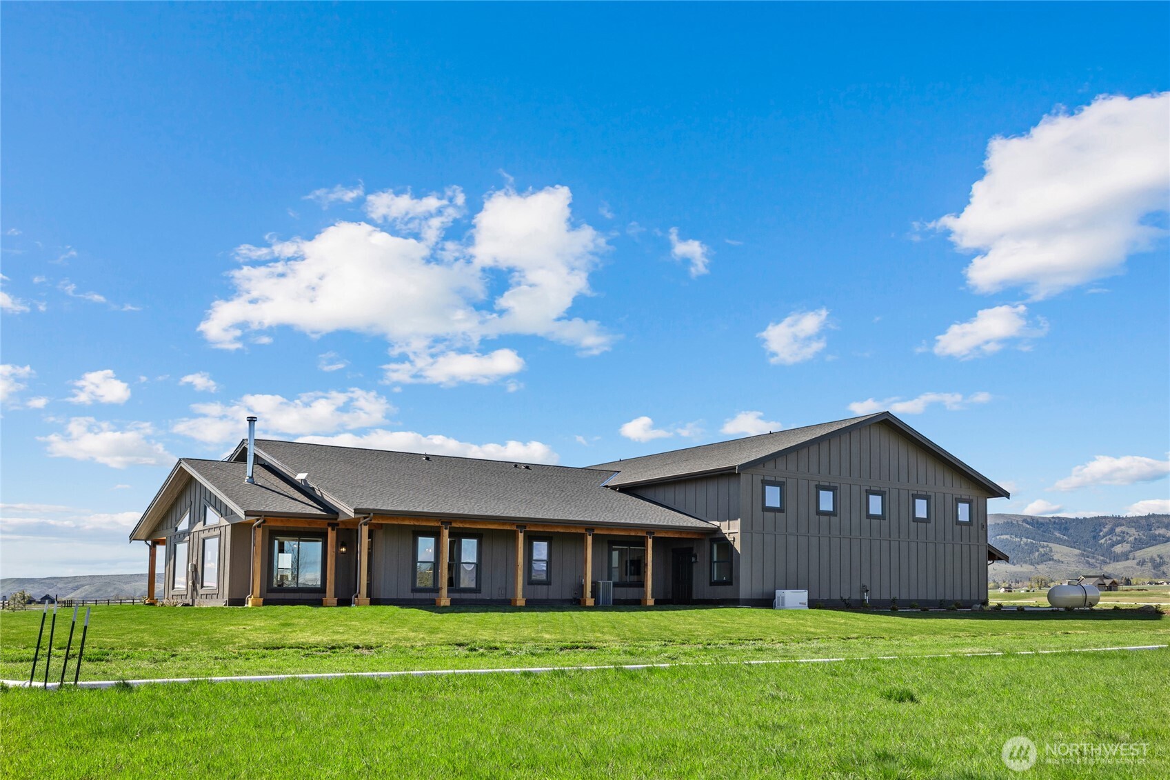 1021 Edge Bluff Loop , Ellensburg, WA 98926