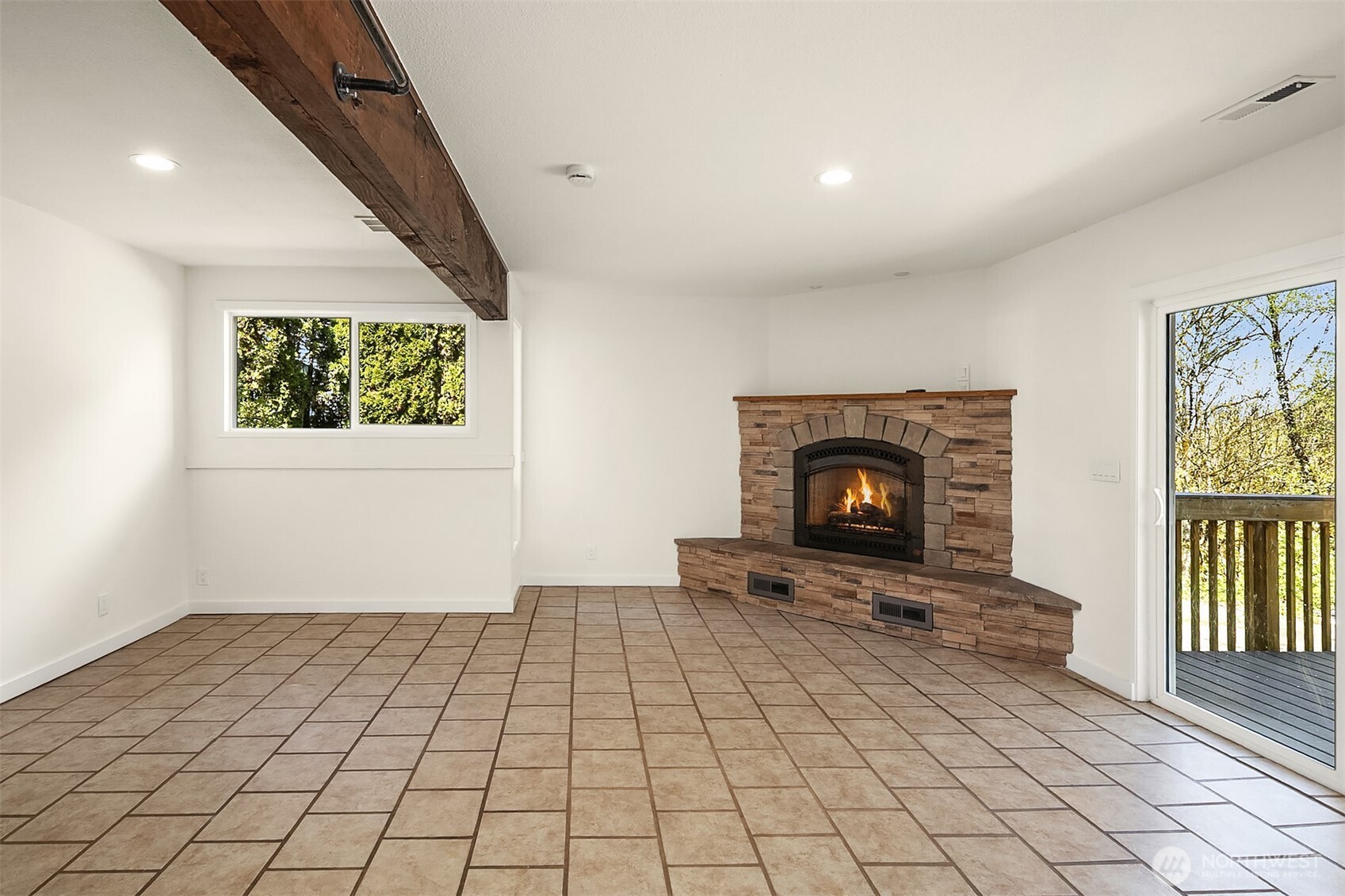 14236 95th Avenue NE, Kirkland, WA 98034