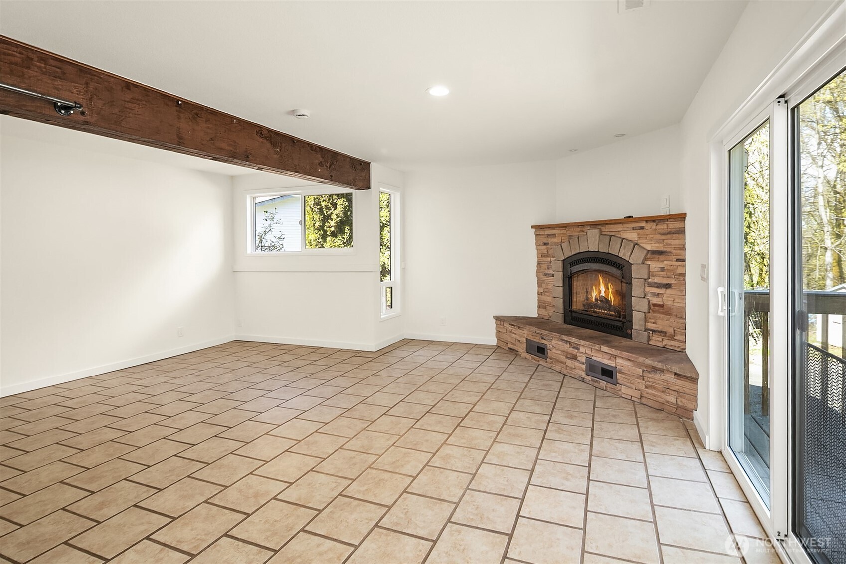 14236 95th Avenue NE, Kirkland, WA 98034