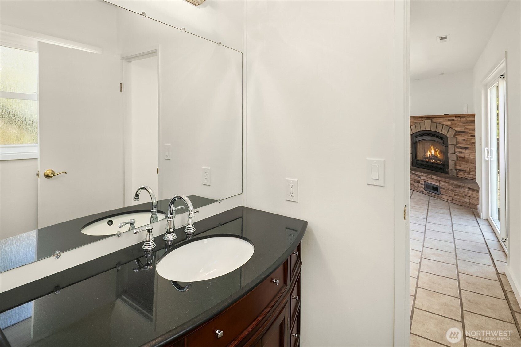 14236 95th Avenue NE, Kirkland, WA 98034