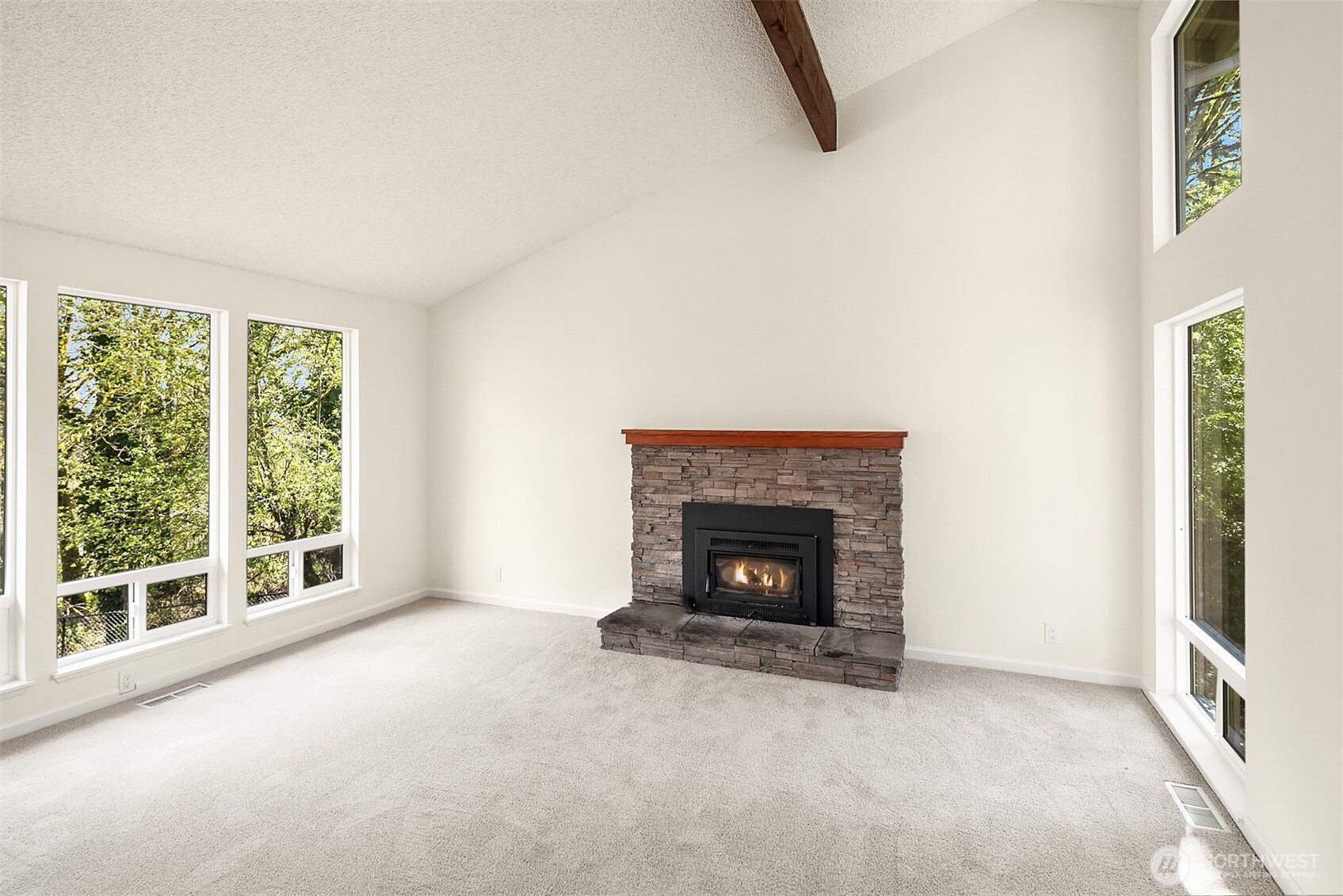 14236 95th Avenue NE, Kirkland, WA 98034