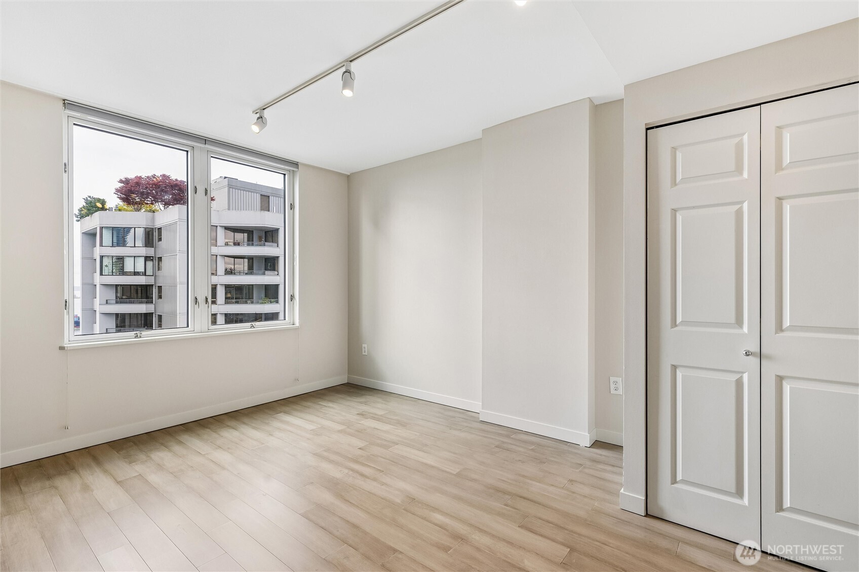 2600 2nd Avenue #1604, Seattle, WA 98121