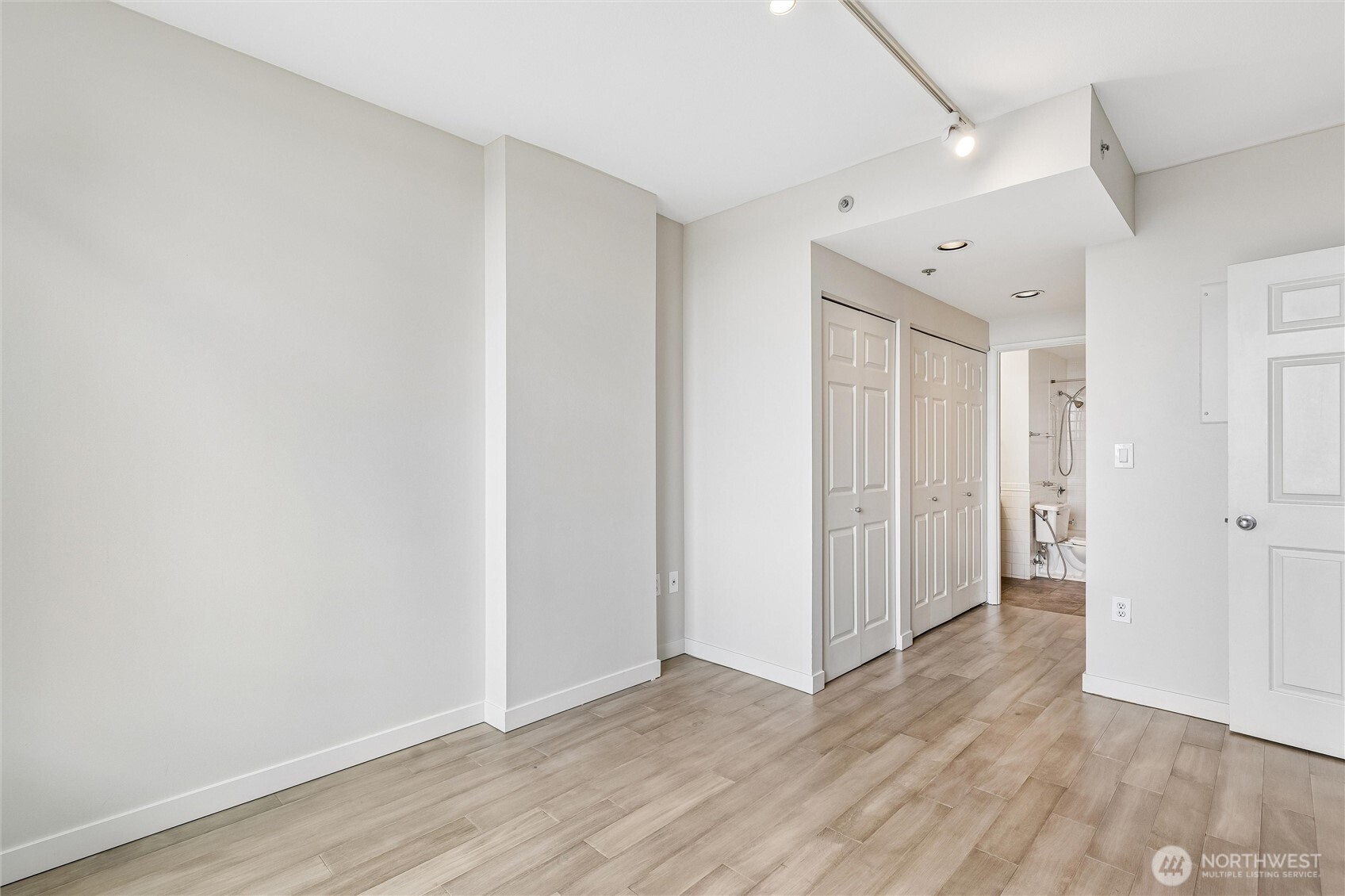2600 2nd Avenue #1604, Seattle, WA 98121