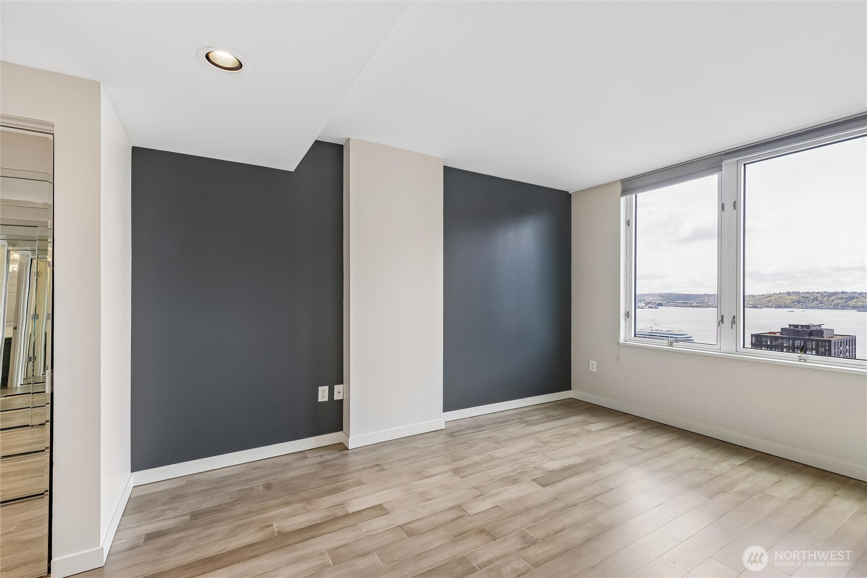 2600 2nd Avenue #1604, Seattle, WA 98121