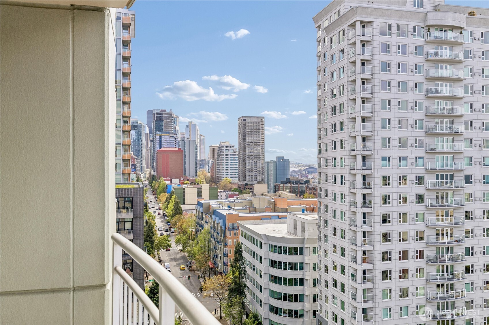 2600 2nd Avenue #1604, Seattle, WA 98121
