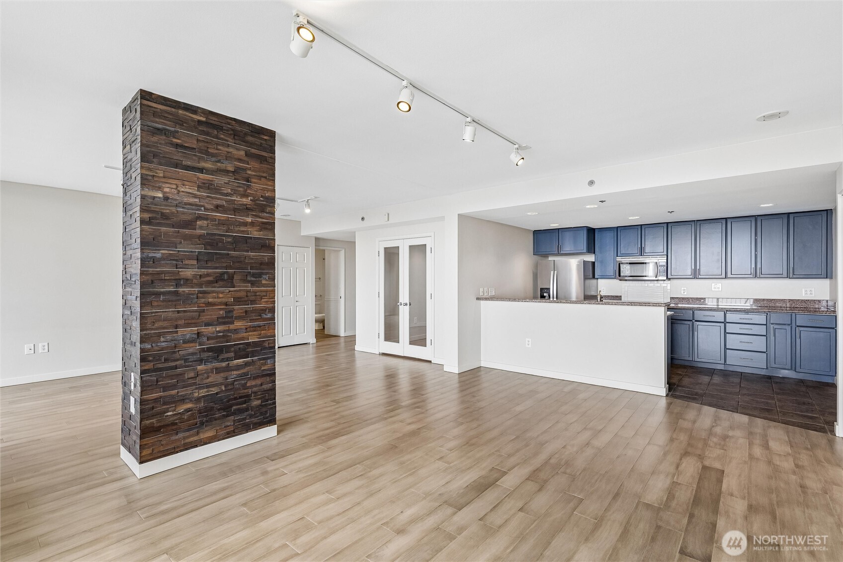 2600 2nd Avenue #1604, Seattle, WA 98121