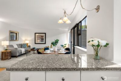 912 3rd Avenue W #101, Seattle, WA 98119-3751 - Photo 11