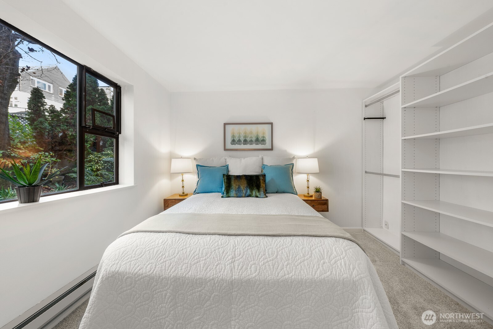 912 3rd Avenue W #101, Seattle, WA 98119-3751
