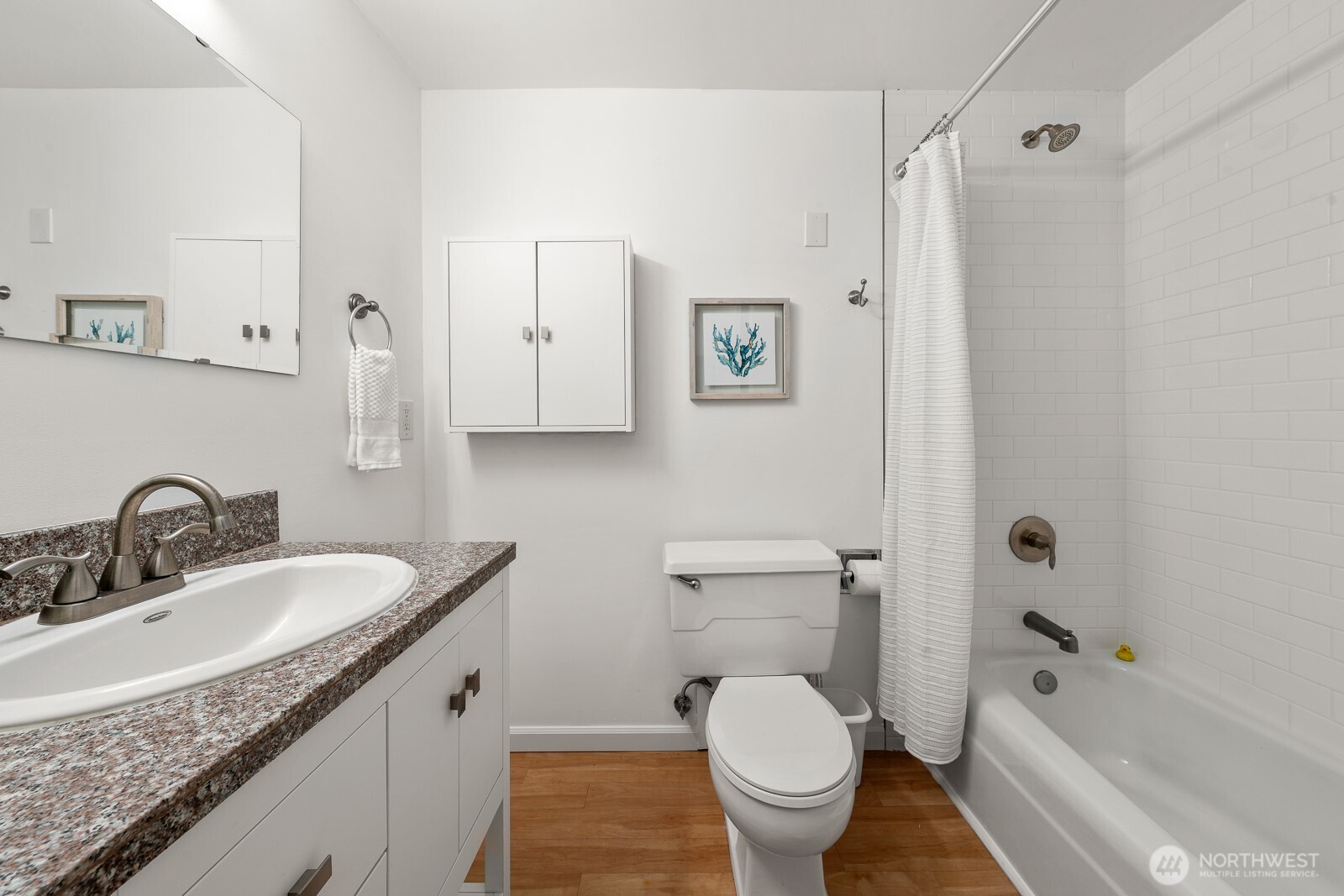 912 3rd Avenue W #101, Seattle, WA 98119-3751