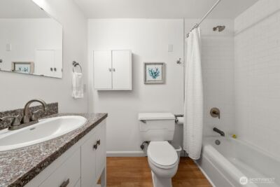 912 3rd Avenue W #101, Seattle, WA 98119-3751 - Photo 15