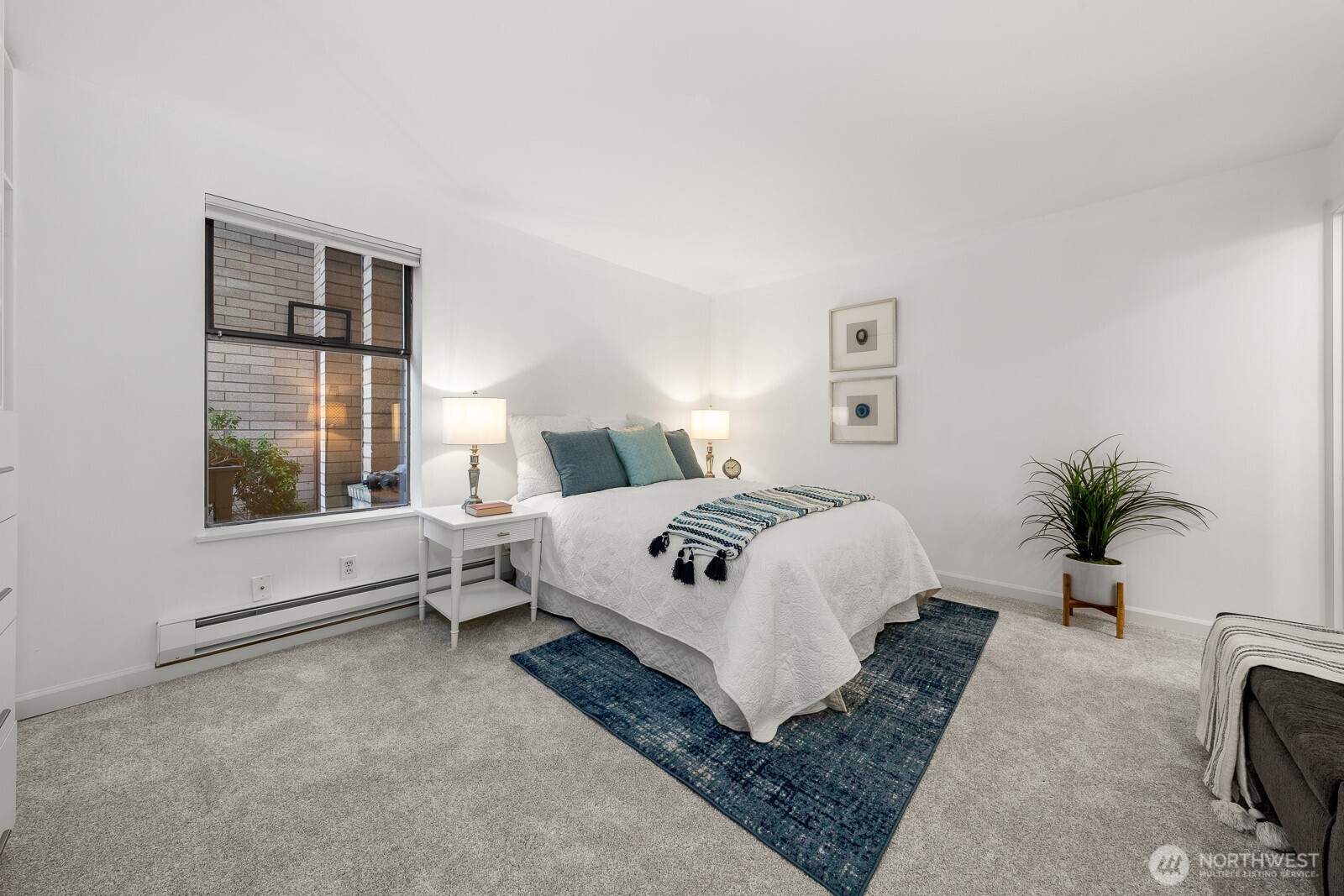 912 3rd Avenue W #101, Seattle, WA 98119-3751