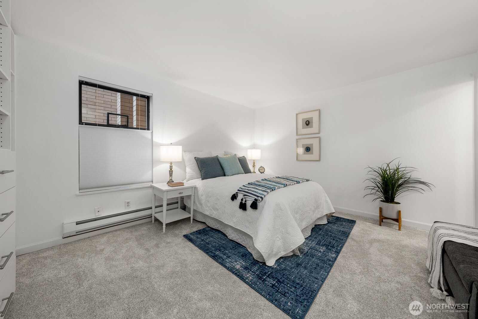 912 3rd Avenue W #101, Seattle, WA 98119-3751