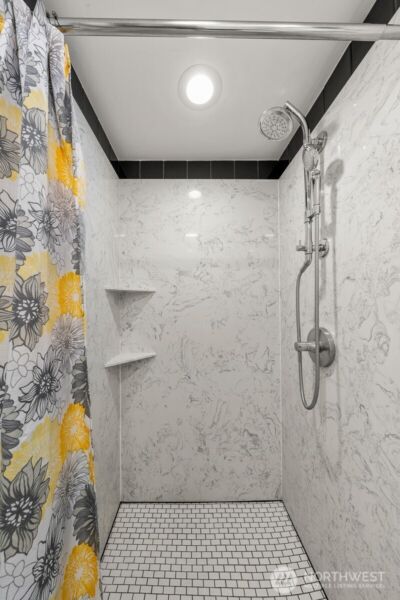 912 3rd Avenue W #101, Seattle, WA 98119-3751 - Photo 20