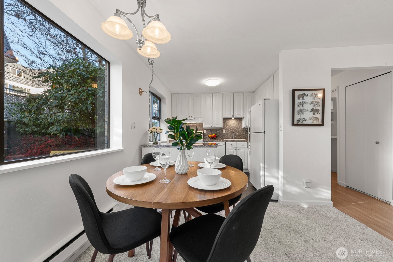 912 3rd Avenue W #101, Seattle, WA 98119-3751