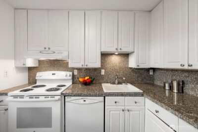 912 3rd Avenue W #101, Seattle, WA 98119-3751 - Photo 8